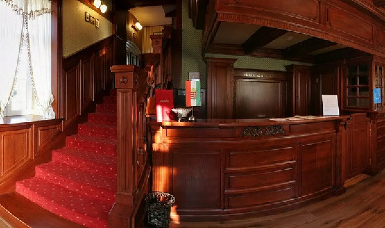 Nelson Hotel