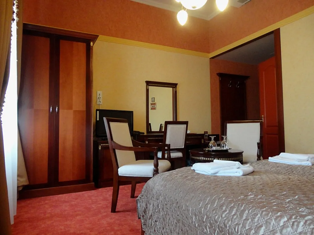 Nelson Hotel