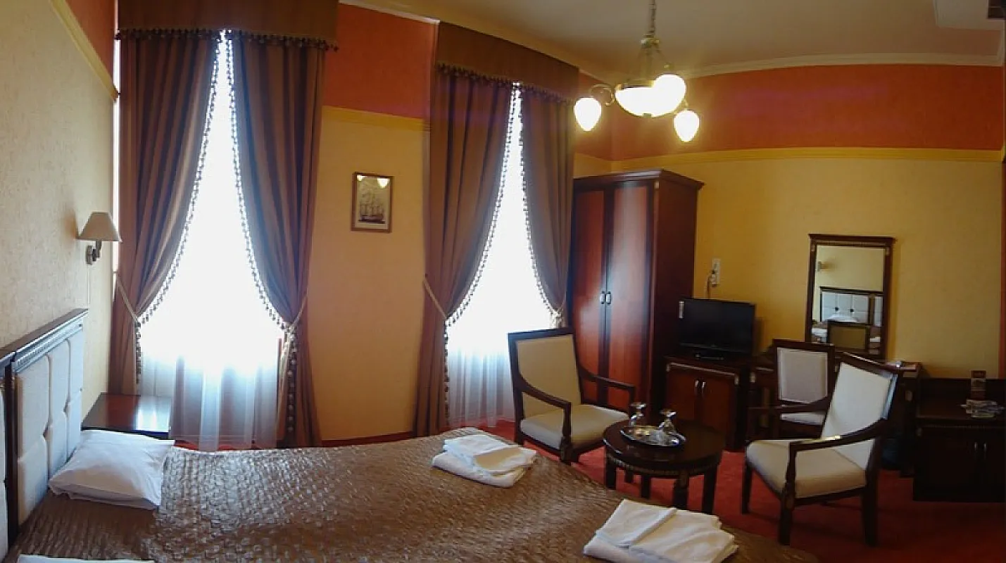 Nelson Hotel