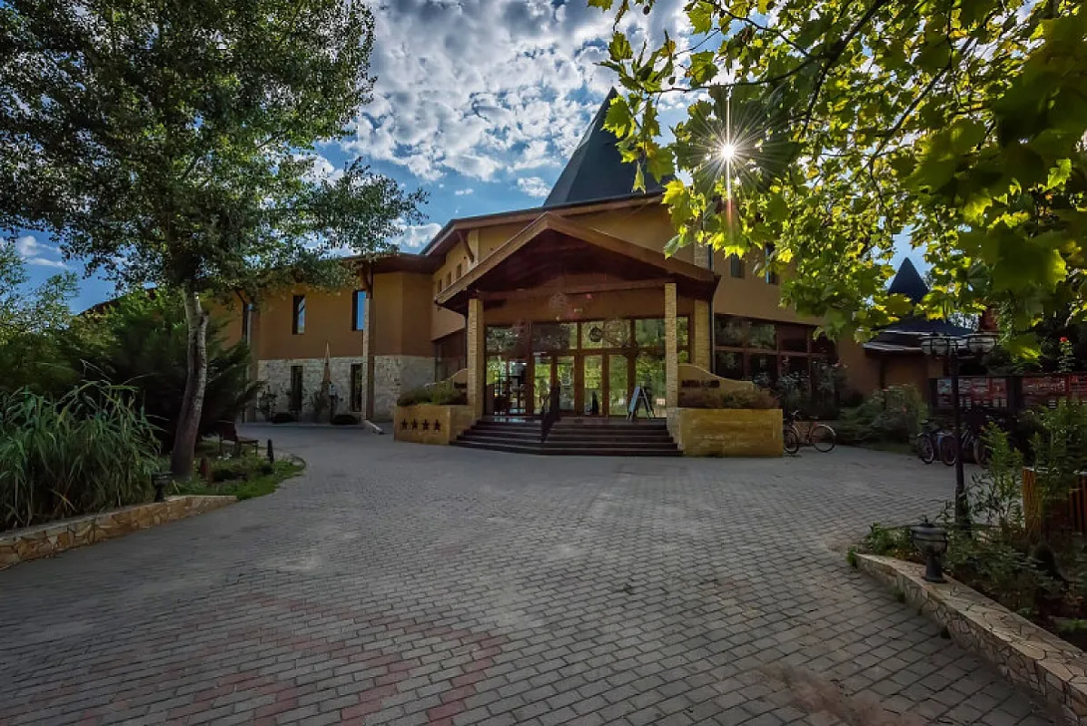 Session Hotel