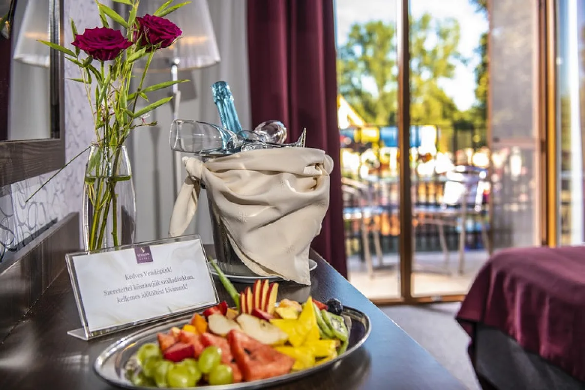 Session Hotel