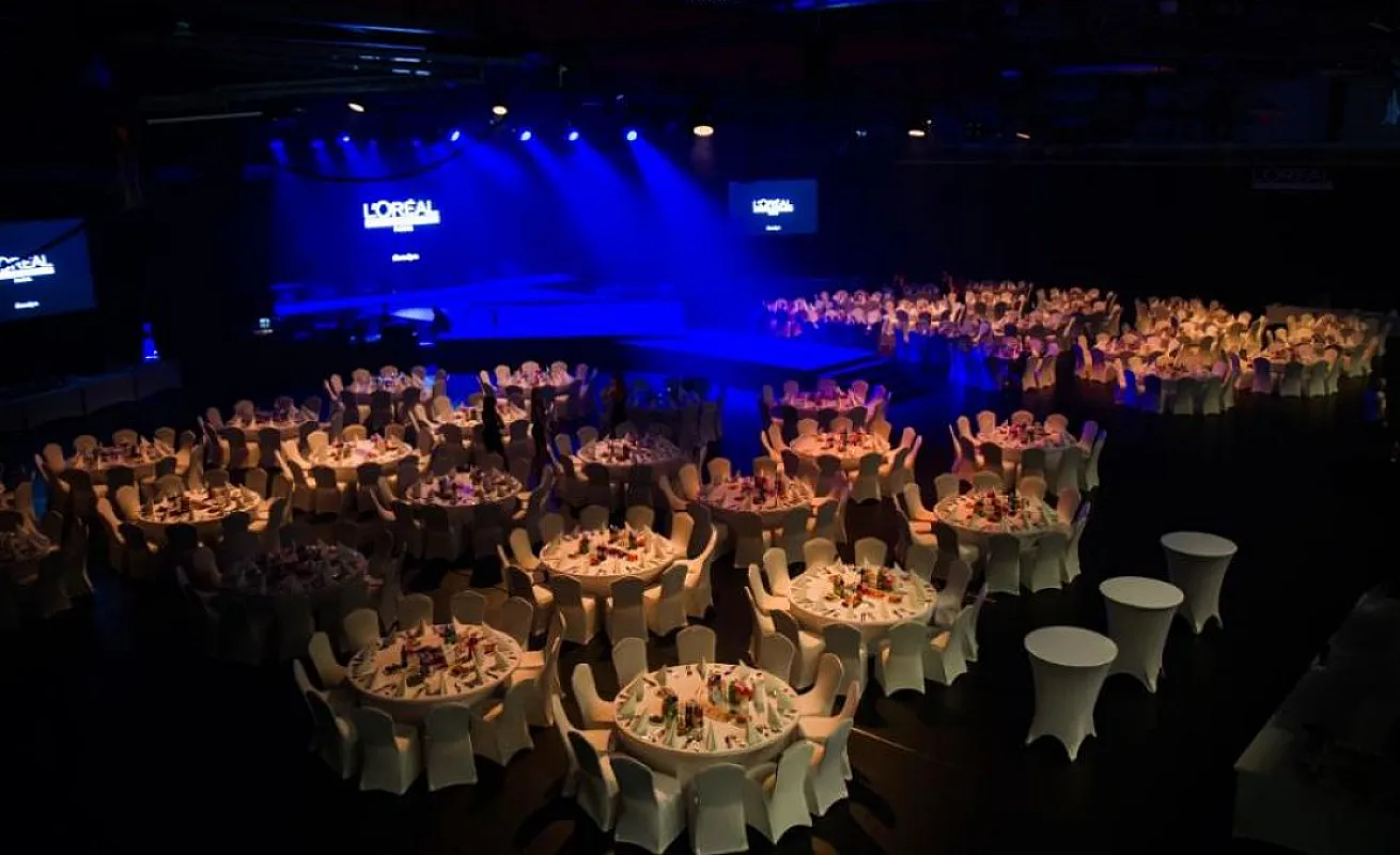 Mom Sport és Rendezvényközpont