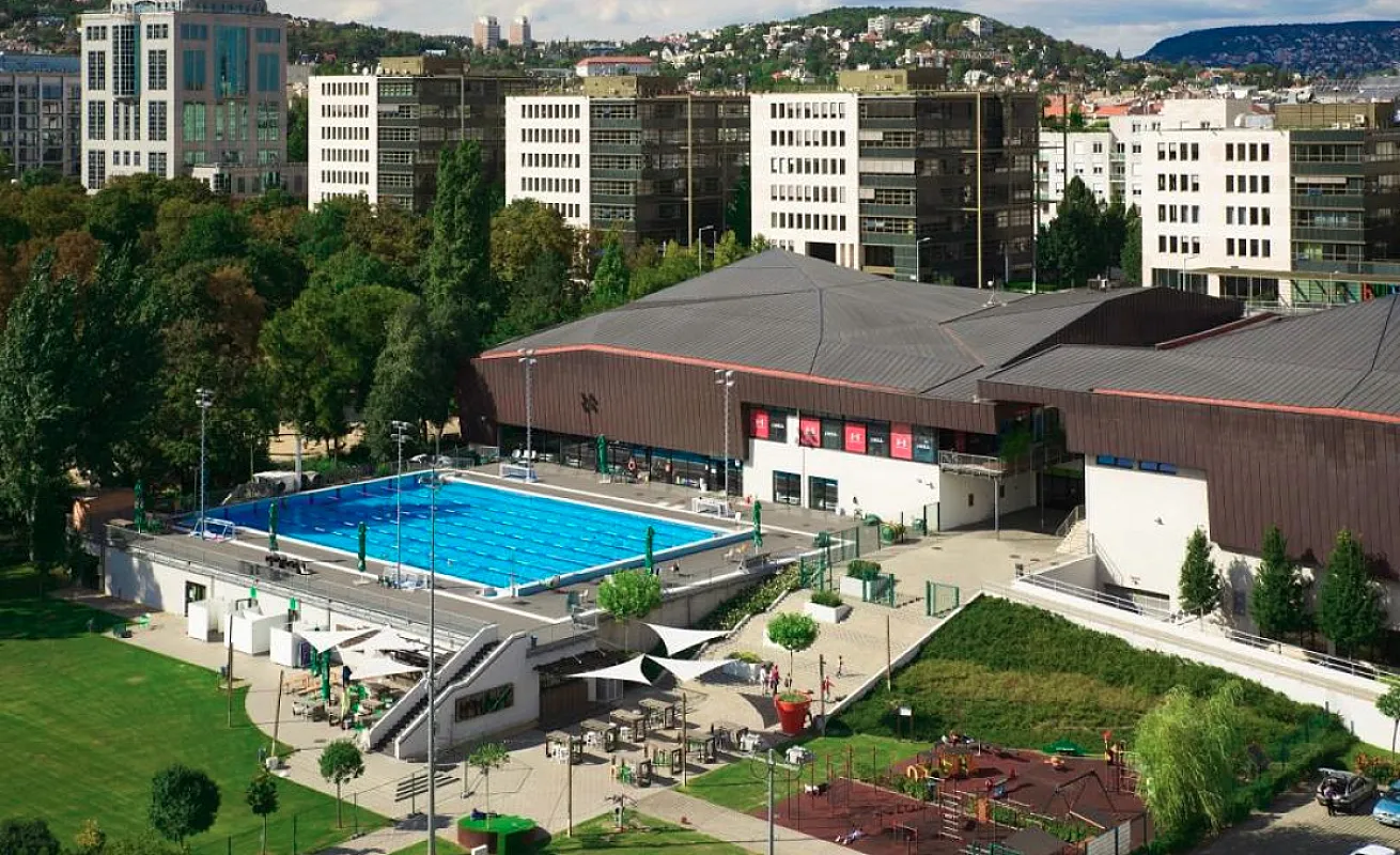 Mom Sport és Rendezvényközpont