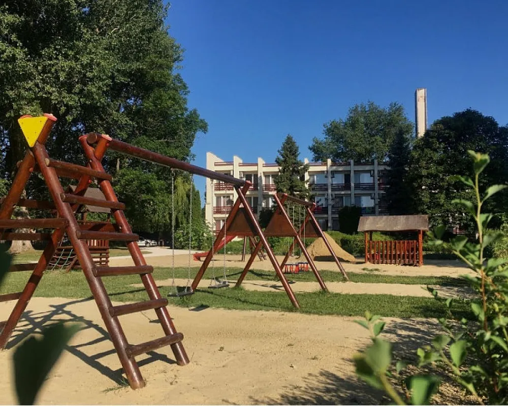 Nereus Park Hotel