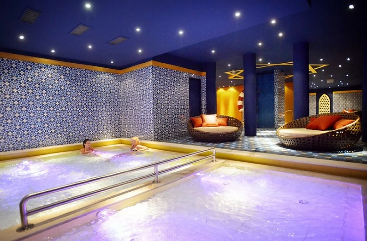 Shiraz Hotel