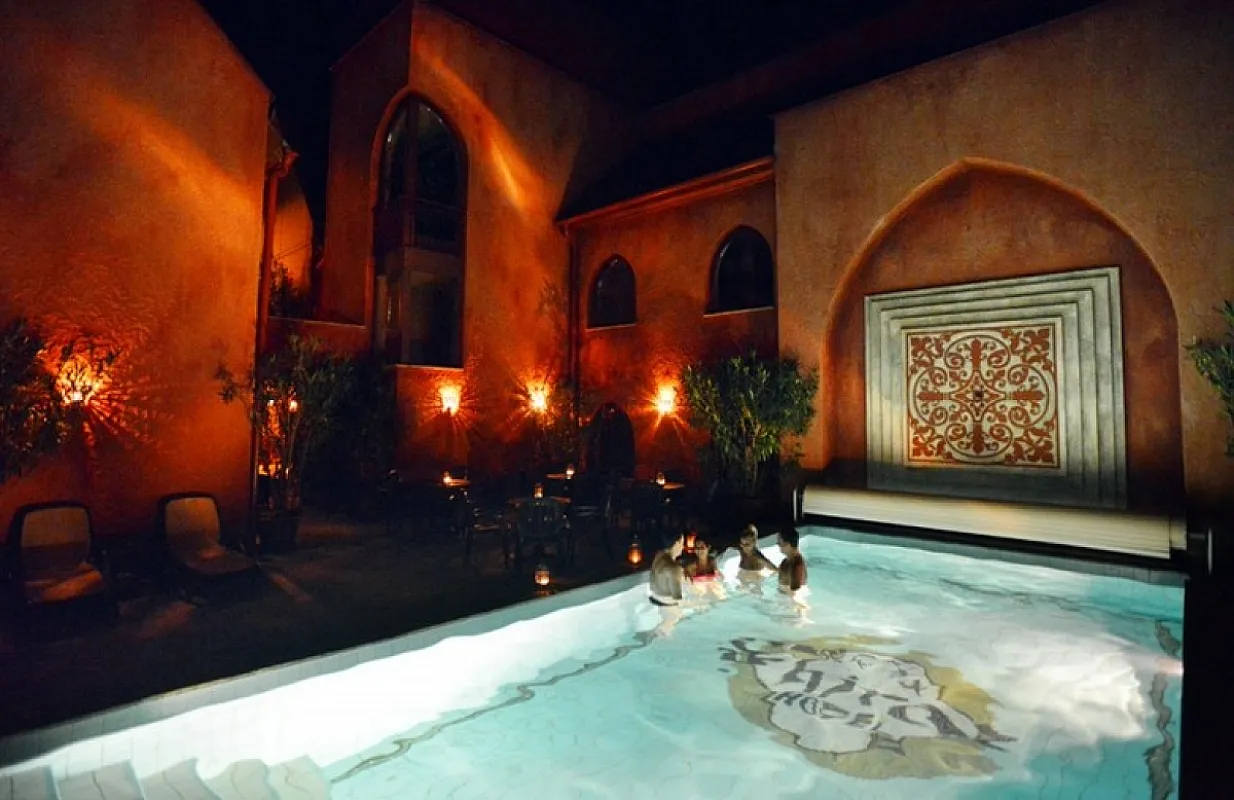 Shiraz Hotel
