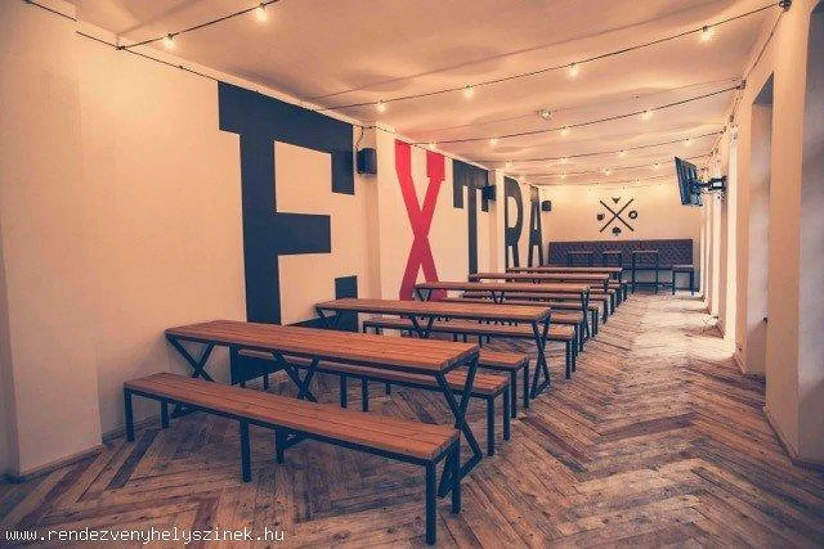 EXTRA BUDAPEST