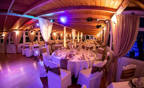 Aquamarina Hotel és Rendezvényhajó