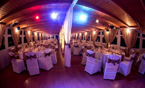 Aquamarina Hotel és Rendezvényhajó