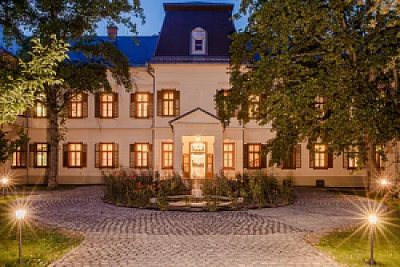 Főnix Wellness Resort