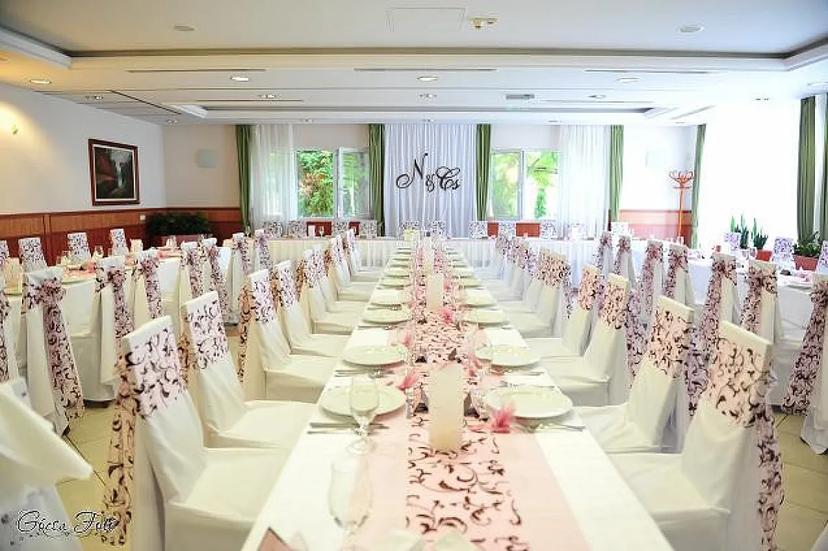 Garden Hotel Wellness és Konferencia