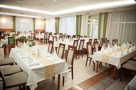 Garden Hotel Wellness és Konferencia