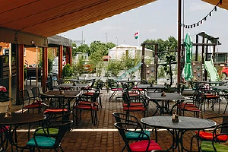 Vasmacska Terasz és Étterem