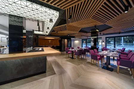 Donautica Étterem és Hotel