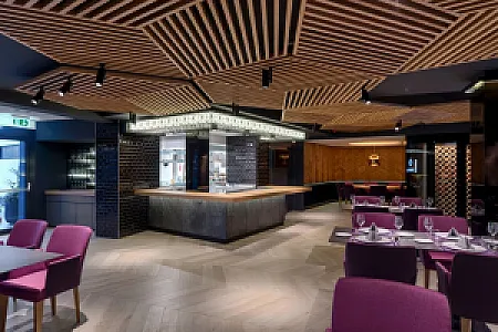 Donautica Étterem és Hotel