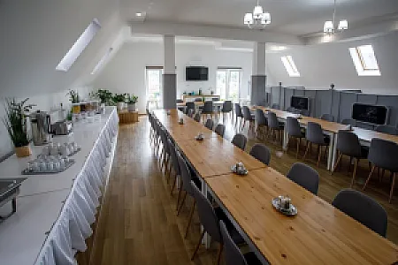 Árnyas Panzió és Rendezvényközpont