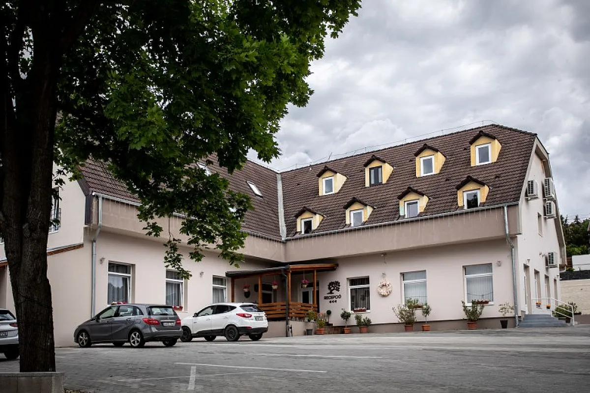 Árnyas Panzió és Rendezvényközpont
