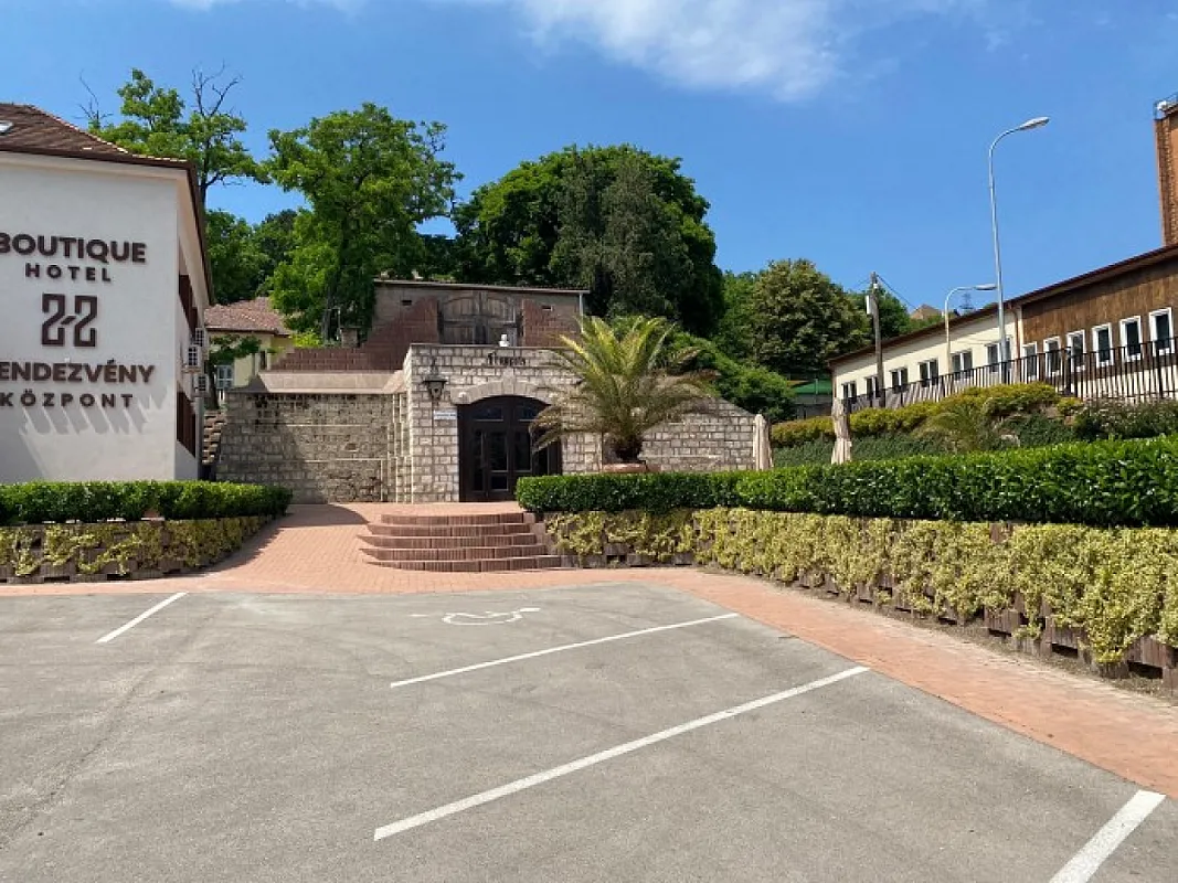 22 Rendezvényközpont & Boutique Hotel
