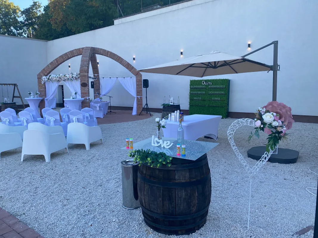 22 Rendezvényközpont & Boutique Hotel