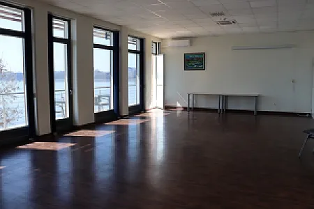 Új Kajakház Ökoturisztikai Központ
