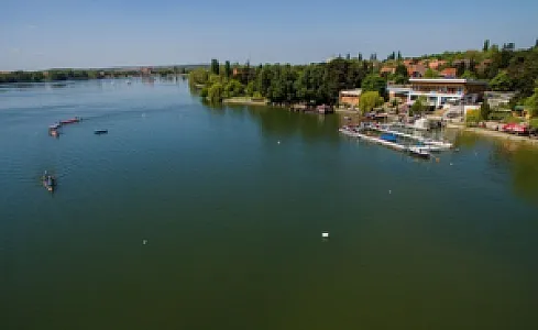 Új Kajakház Ökoturisztikai Központ