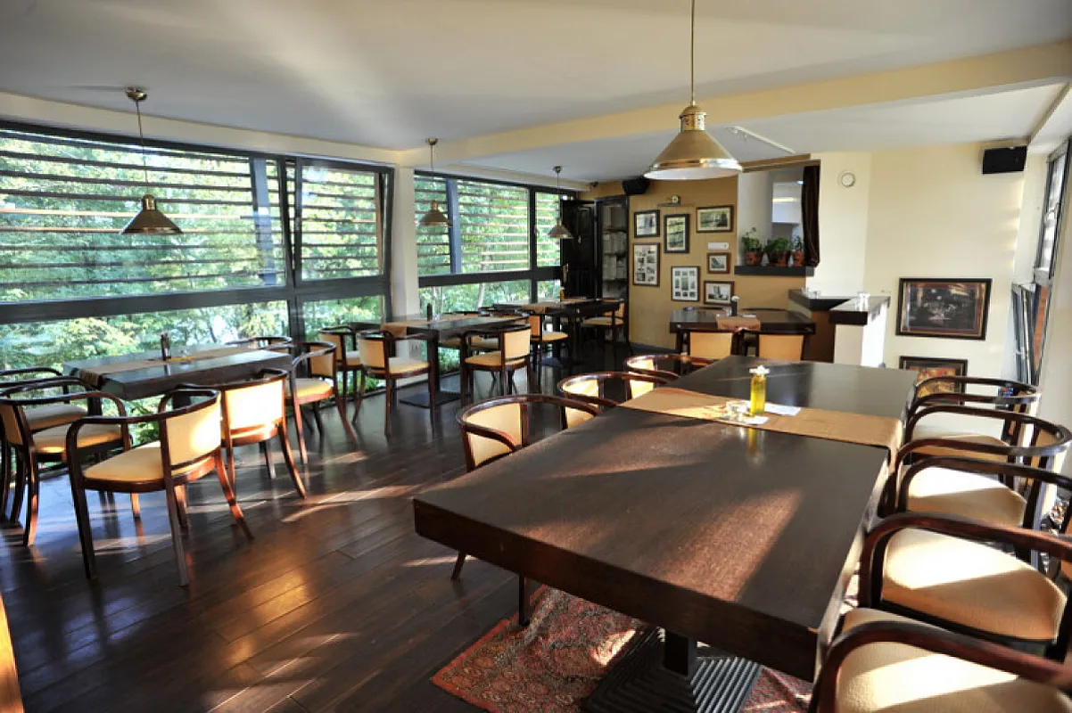Café Ponyvaregény