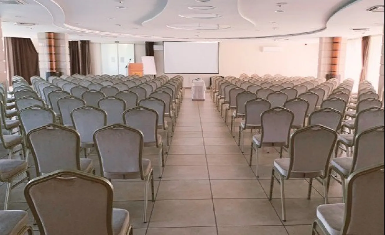 Granada Konferencia Wellness és Sport Hotel