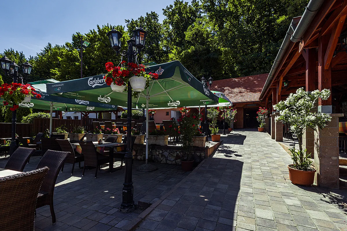 Hotel Ködmön Eger