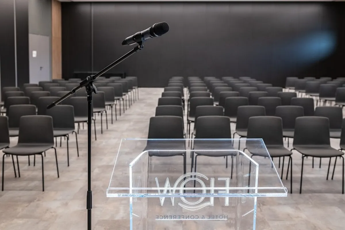 FLOW Hotel & Conference