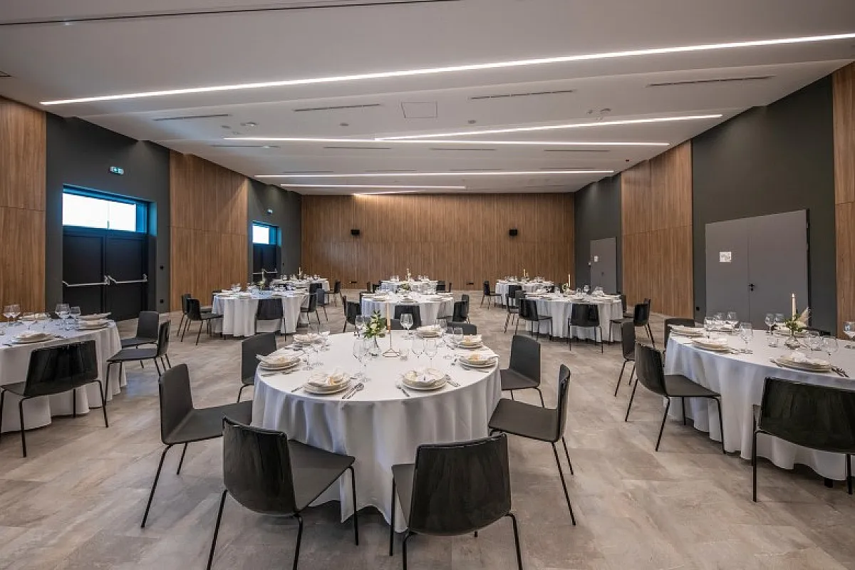 FLOW Hotel & Conference