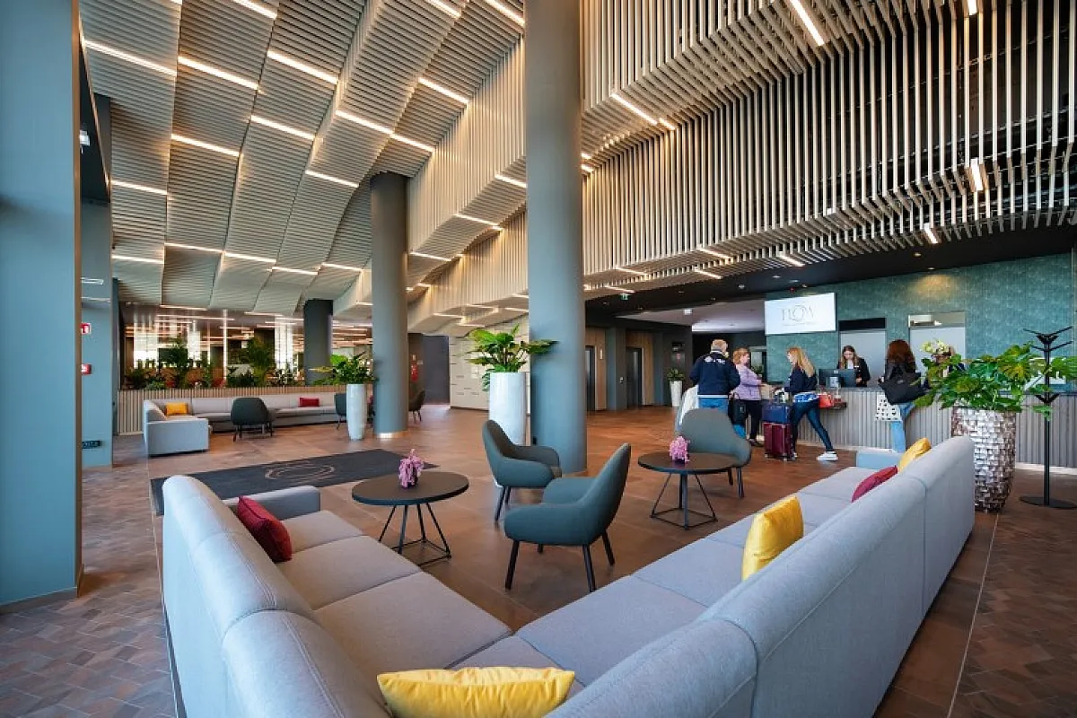 FLOW Hotel & Conference