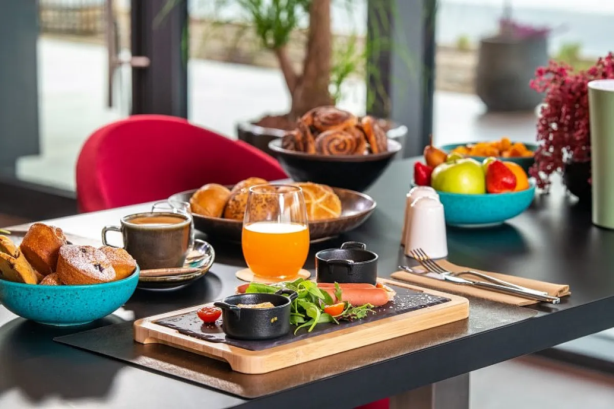 FLOW Hotel & Conference