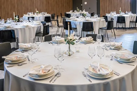 FLOW Hotel & Conference