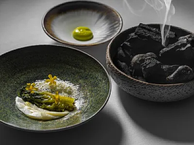 42 Restaurant & Suites