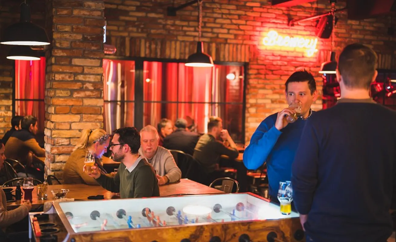 FIRST Craft Beer Sörfőzde & Taproom