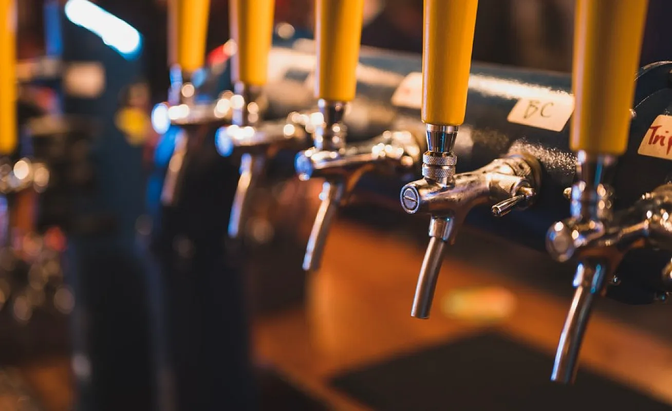 FIRST Craft Beer Sörfőzde & Taproom