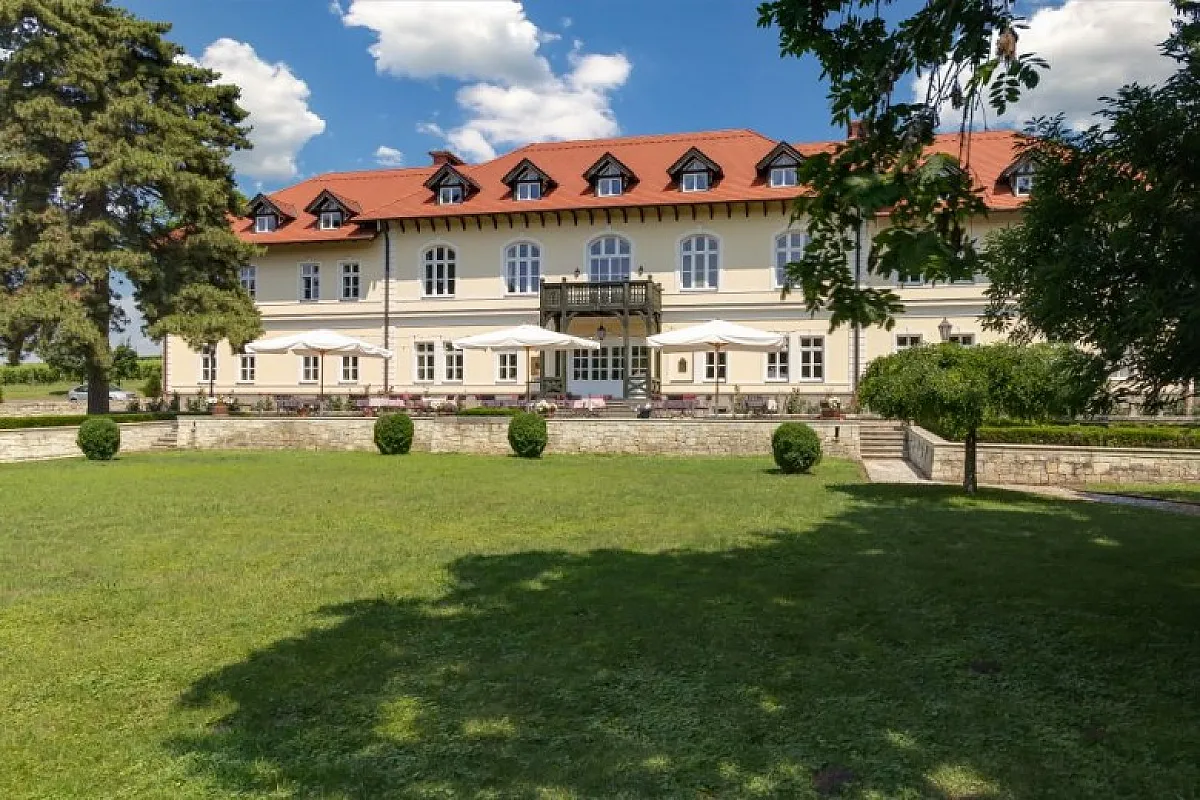 Gróf Degenfeld Kastélyszálló