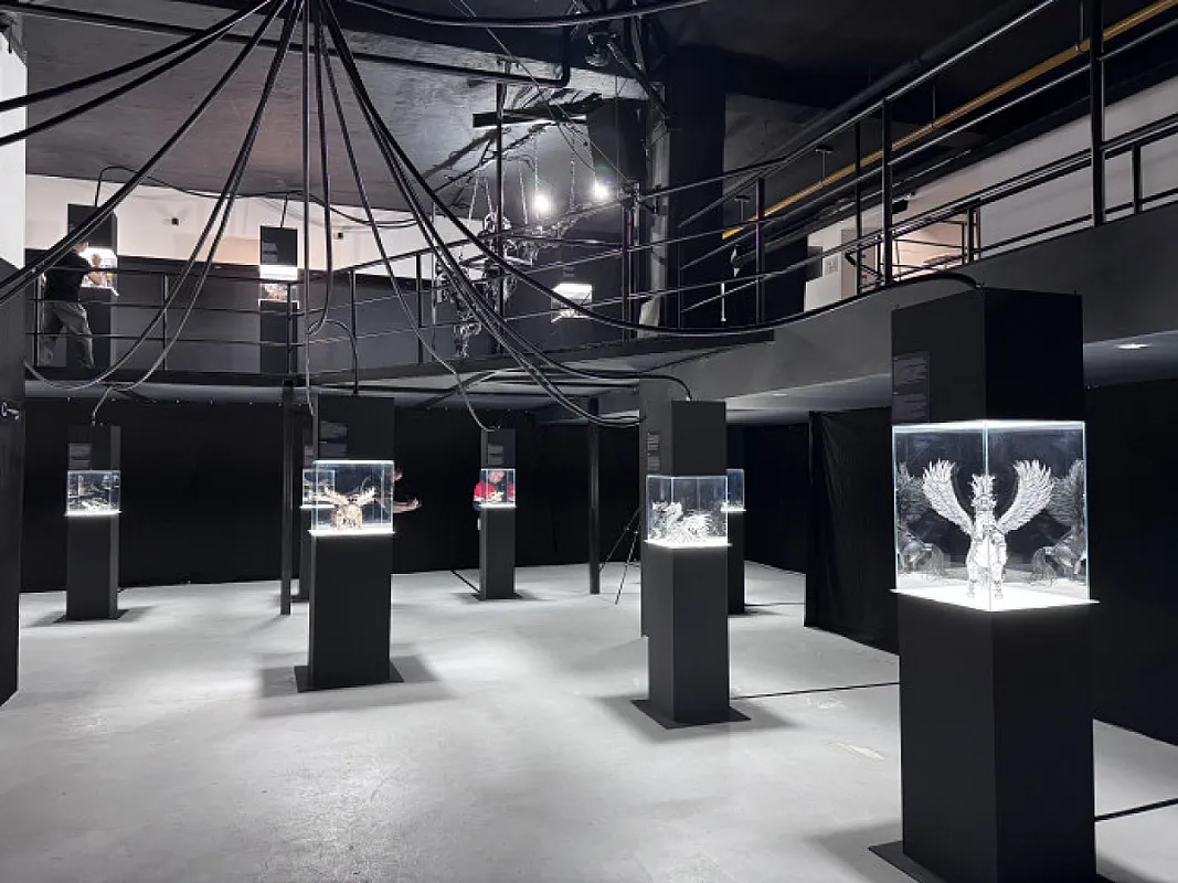 DISTR3CT Event Cube