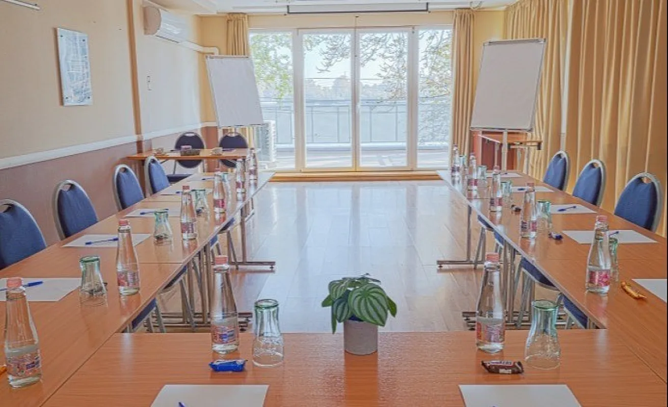 Holiday Beach Budapest Wellness & Conference Hotel