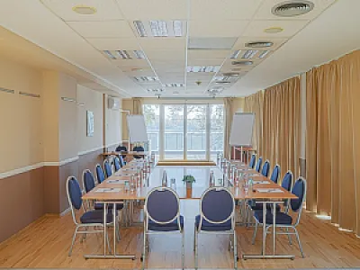 Holiday Beach Budapest Wellness & Conference Hotel