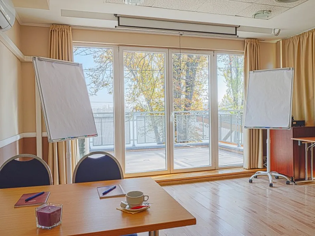 Holiday Beach Budapest Wellness & Conference Hotel