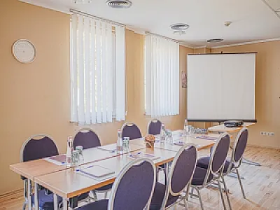 Holiday Beach Budapest Wellness & Conference Hotel