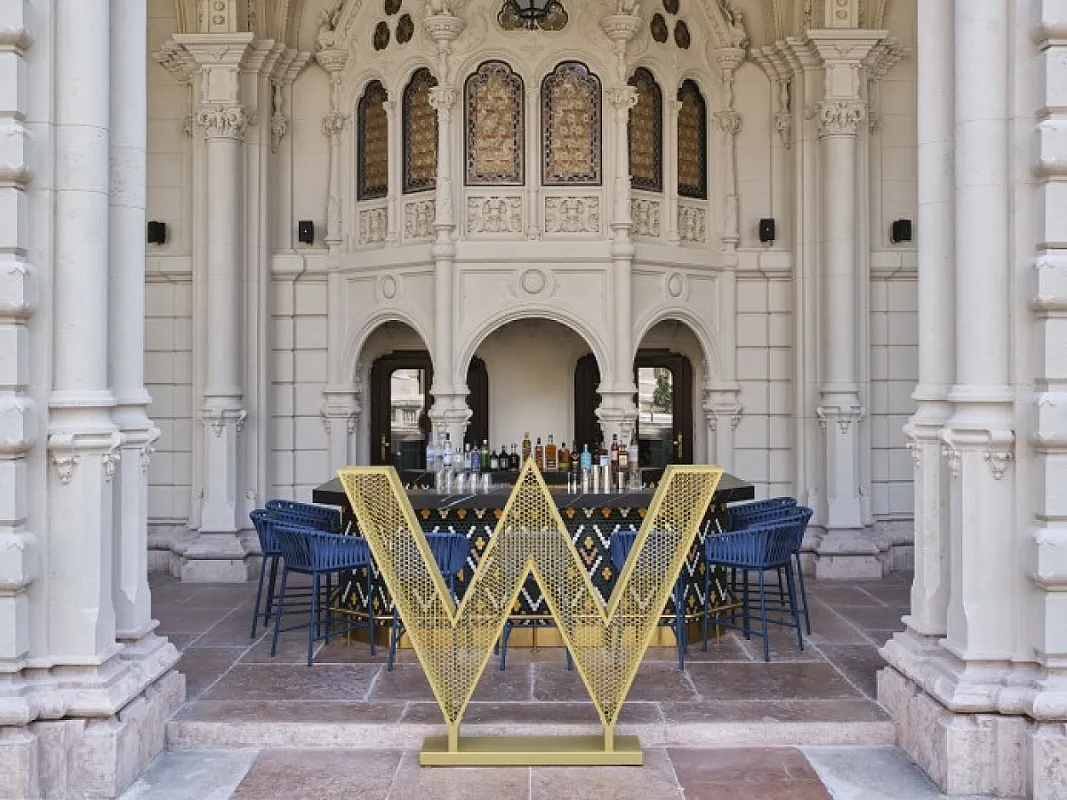W Budapest
