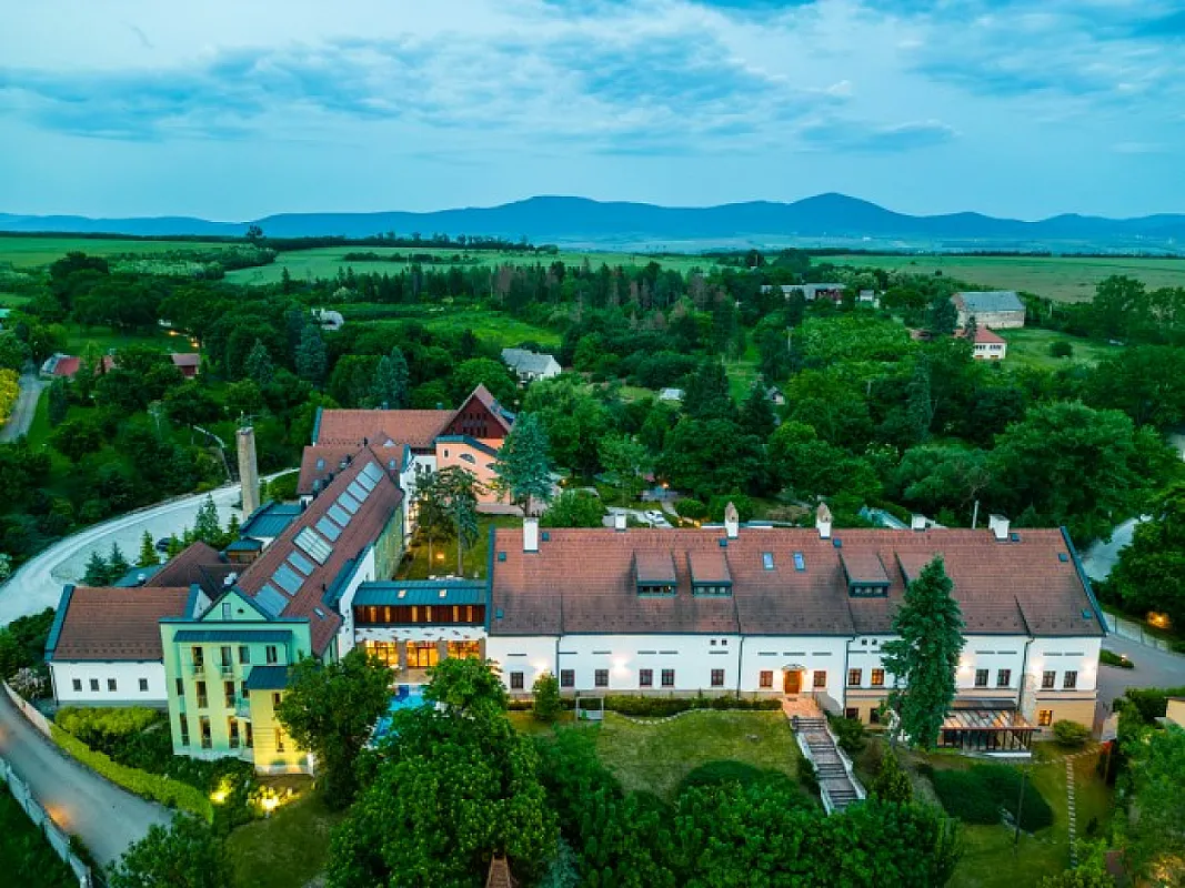 Hotel Vécsecity