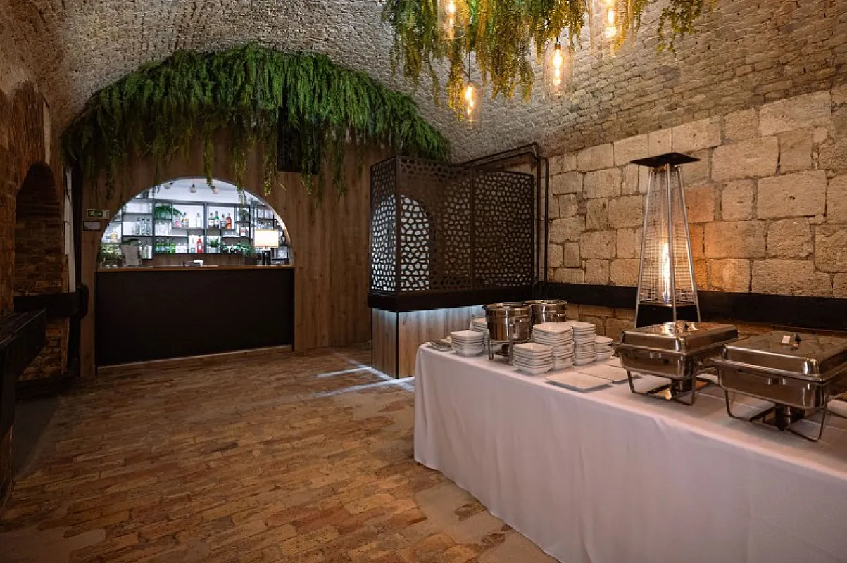 CELLAR Garden