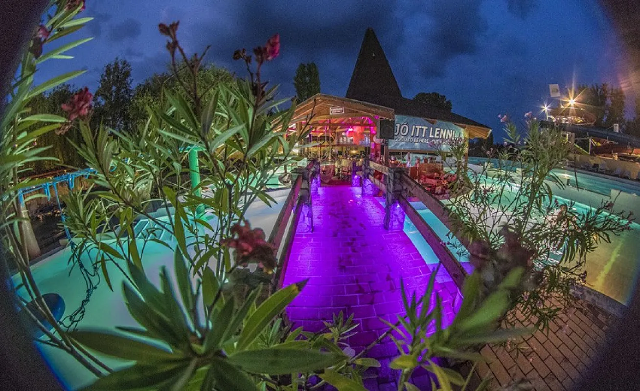 Aqua Land Termál és Élményfürdő
