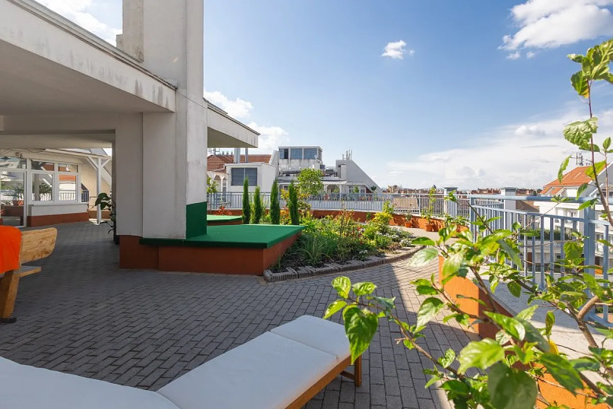 Rooftop City Residence
