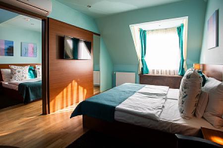 Tópart Hotel és Étterem