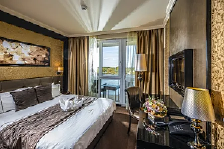 Hotel Délibáb