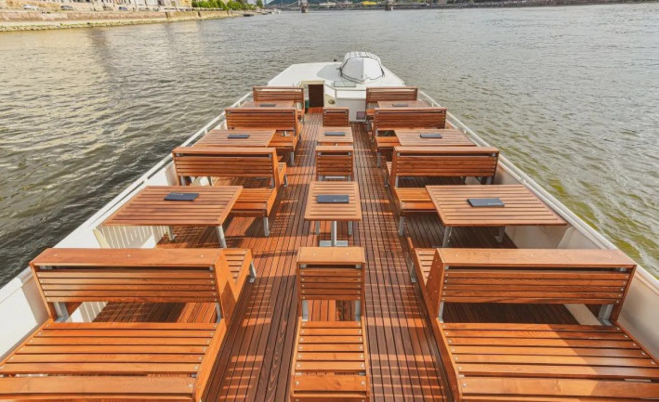 Duna Cruises